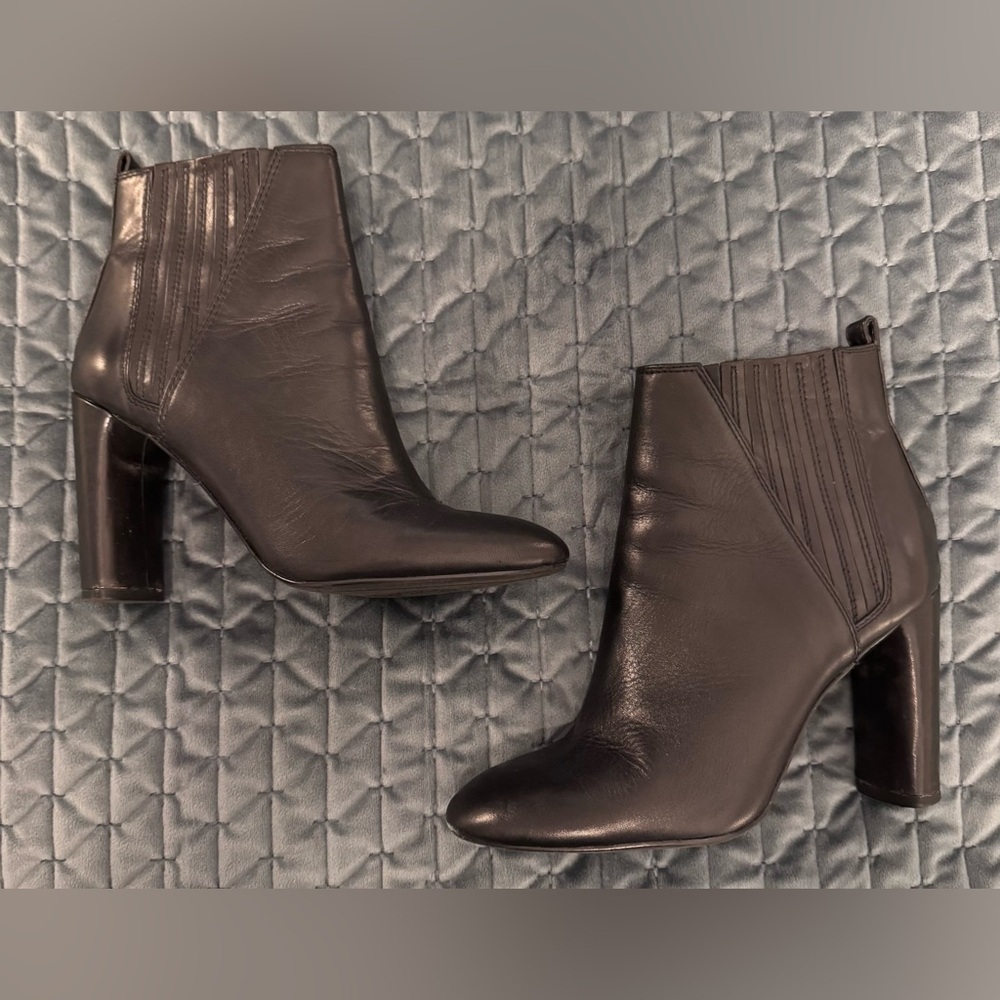 Vince Camuto Black Ankle Boots (7M) - Picture 3 of 12